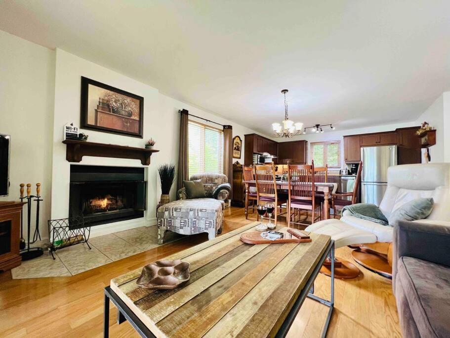 Appartement P tit Boréal- 2 minutes de la Plage Memphrémagog Extérieur photo